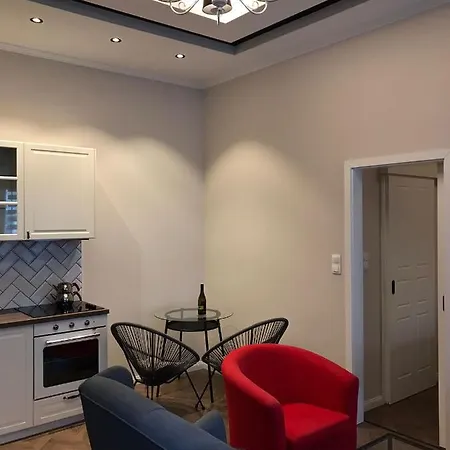 Sweet Apartment *